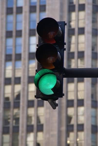 41_13_71---Green-Traffic-light_web.jpg