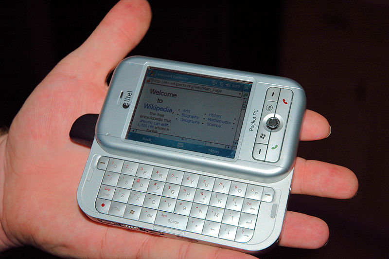 800px-HTC_Apache.jpg