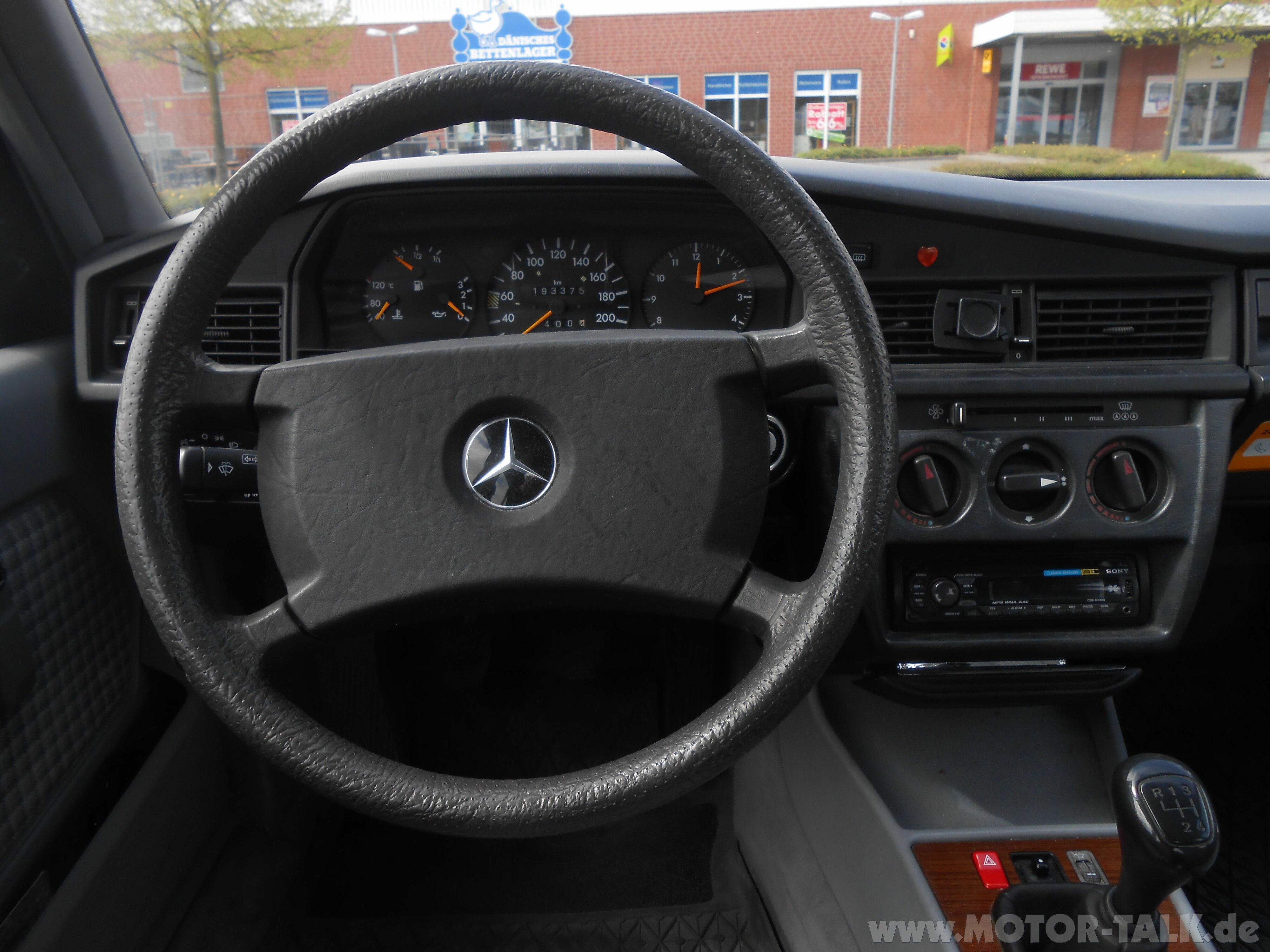 cockpit1-8399085552875743764.jpg