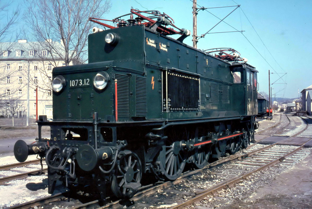 ein-e-lok-veteran-der-oebb-a193ba15-3dbe-4f0f-b14e-1e53f7fcbb5d.jpg