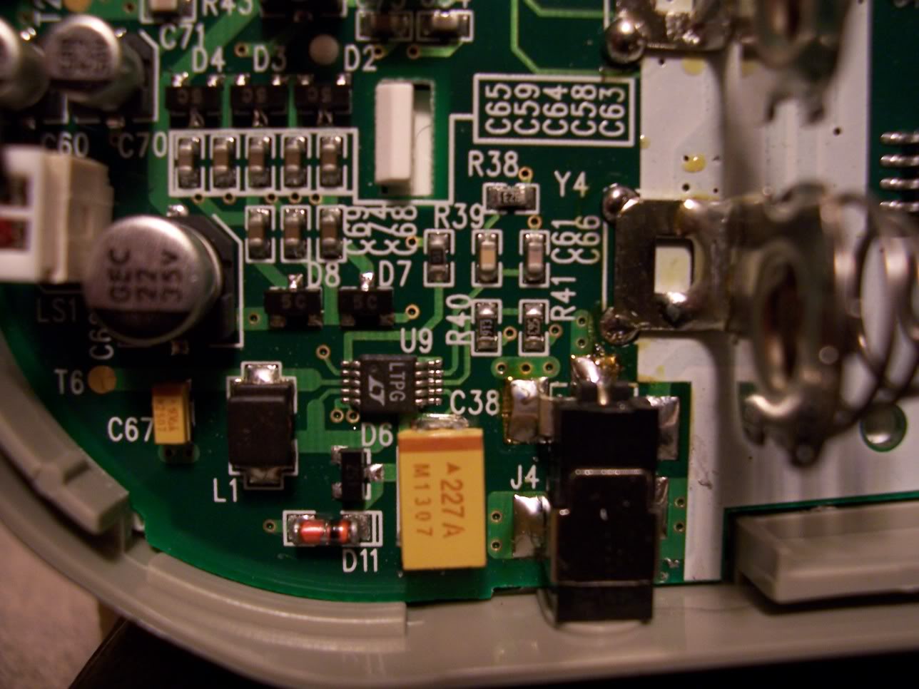 gp32_inside1.jpg