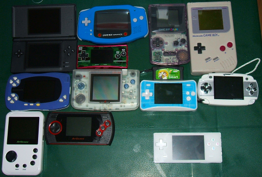 Handheld_Size_Comparison_Photo.png