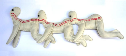 human-centipede-cat-toy.jpg
