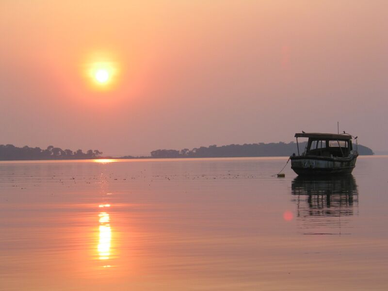 imgUgandaHornbillCampSunset2Res800.jpg