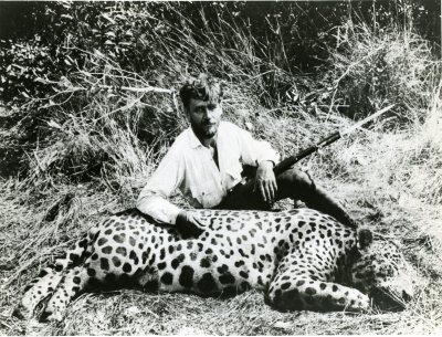 sasha_w_dead_jaguar_thumb.jpg