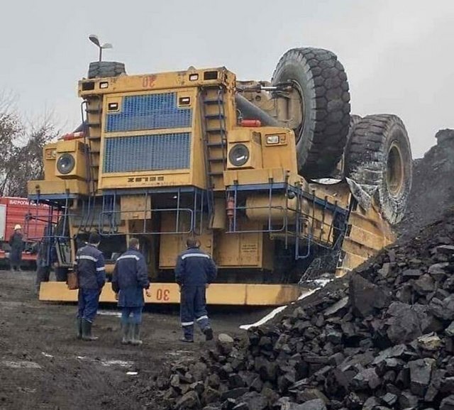 terrible-safety-at-work-3-6026693196049-700.jpg