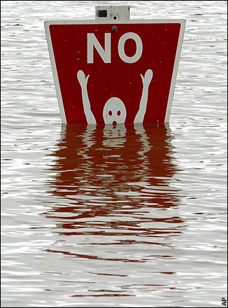 no-swimming-sign.jpg