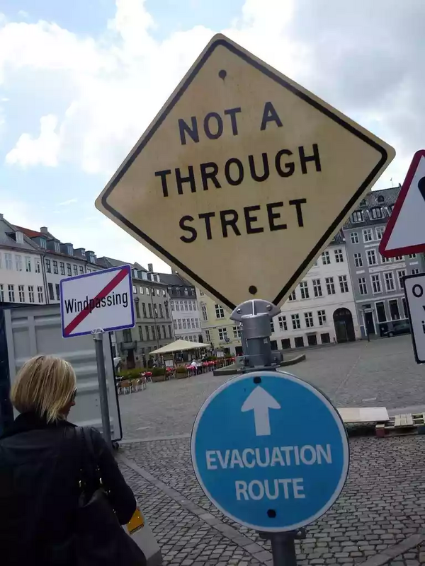 funny-road-signs-5.png
