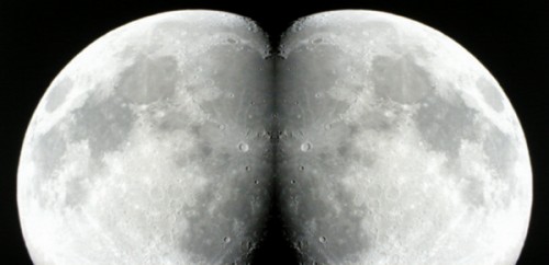 mooning-the-moon-500x242.jpeg