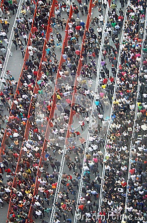 crowd-people-long-queue-16696528.jpg