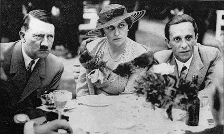 Hitler-with-Magda-and-Jos-012.jpg