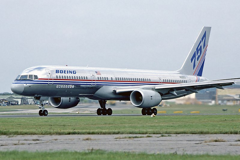 800px-Boeing_757-200_Farnborough_1982_Fitzgerald.jpg
