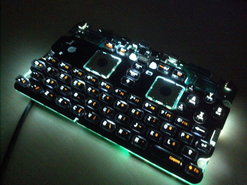 File:Pyra KB light.jpeg